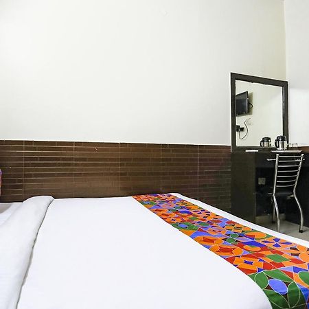 Fabhotel The Lazeez ニューデリー エクステリア 写真