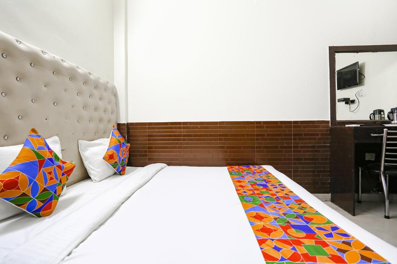 Fabhotel The Lazeez ニューデリー エクステリア 写真